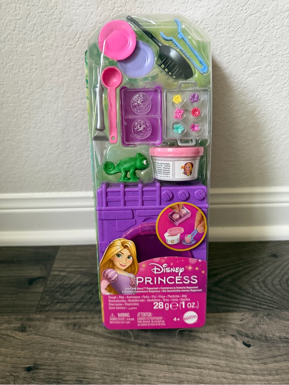 Mattel Disney Princess Rapunzel Play Accessories in Pink and Purple